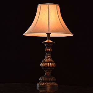 Настольная лампа Chiaro Версаче 639032101